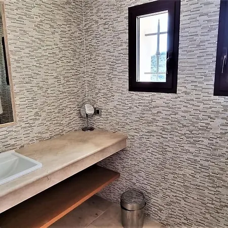 Magnifique Propriete, 5 Suites, 2 Piscines * カーニュ・シュル・メール