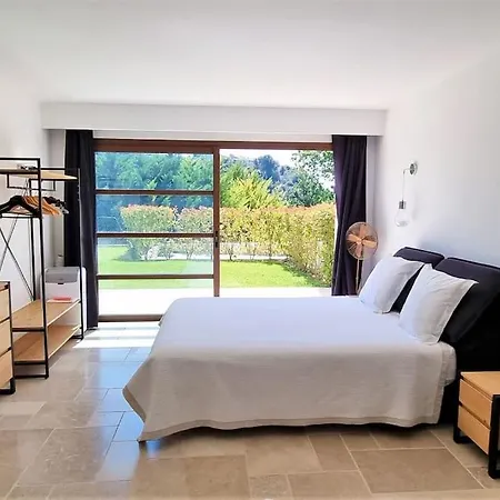 Apartment Magnifique Propriete, 5 Suites, 2 Piscines